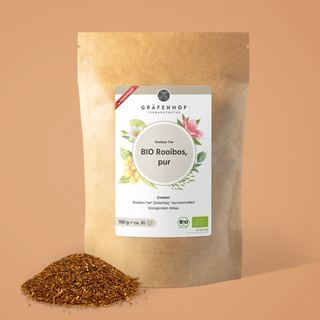 Die Vorderseite unseres BIO Rooibos pur Tees enthält Informationen über die Zutaten, die Anzahl an Portionen und die BIO Zertifizierung. 100g (ca. 30 Portionen) reiner Rooibos aus 100% BIO-zertifiziertem Anbau in Südafrika. 